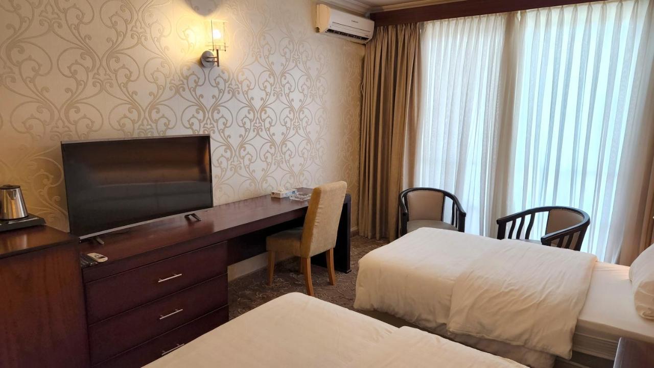 Red Crescent Guesthouse Ramallah Eksteriør billede