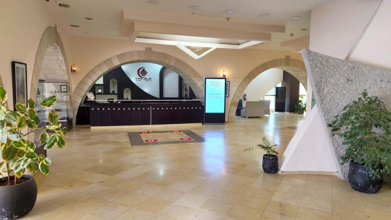 Red Crescent Guesthouse Ramallah Eksteriør billede