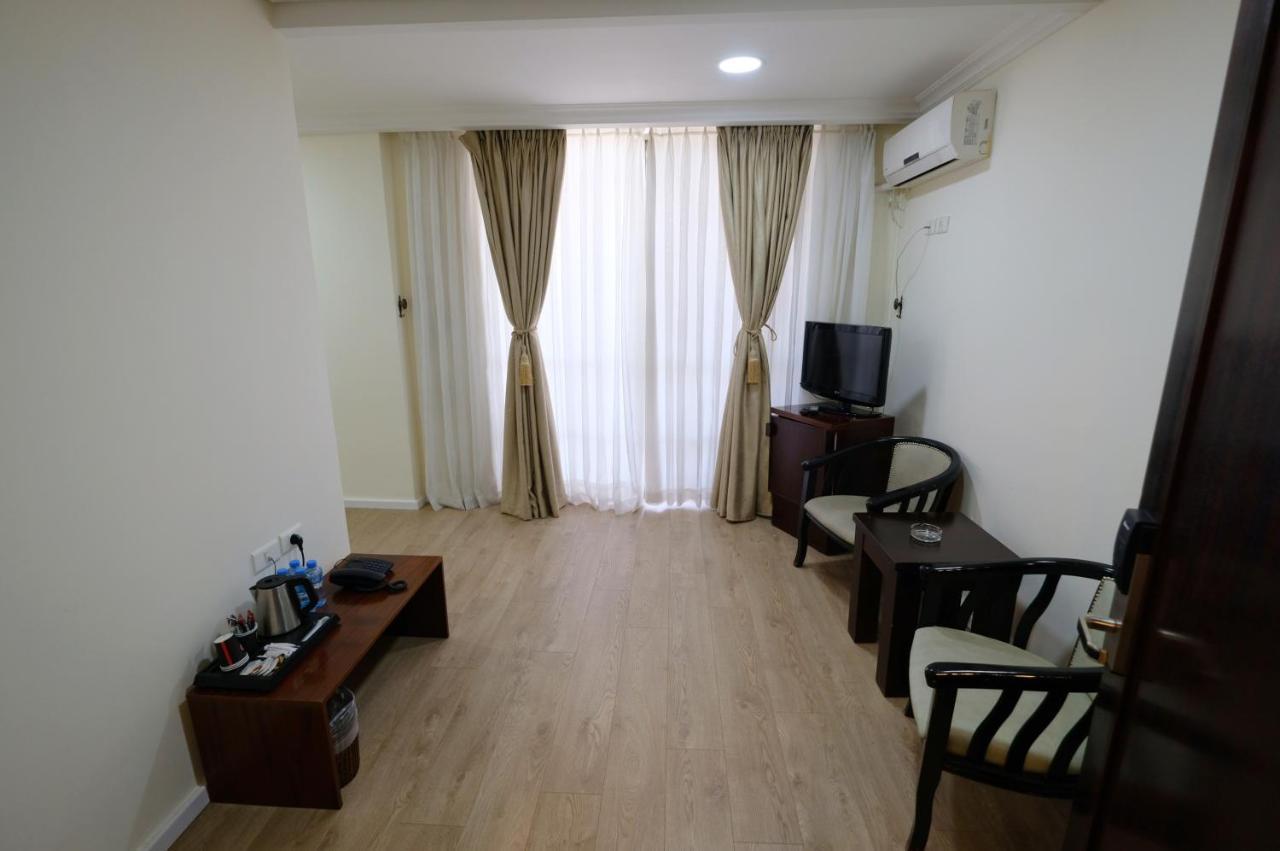 Red Crescent Guesthouse Ramallah Eksteriør billede
